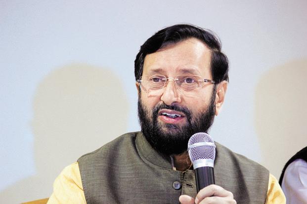 fourpeoplearrestedforstartingforestfiresinuttarakhand:javadekar